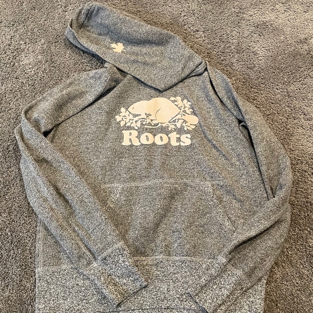 Roots grey sweater
